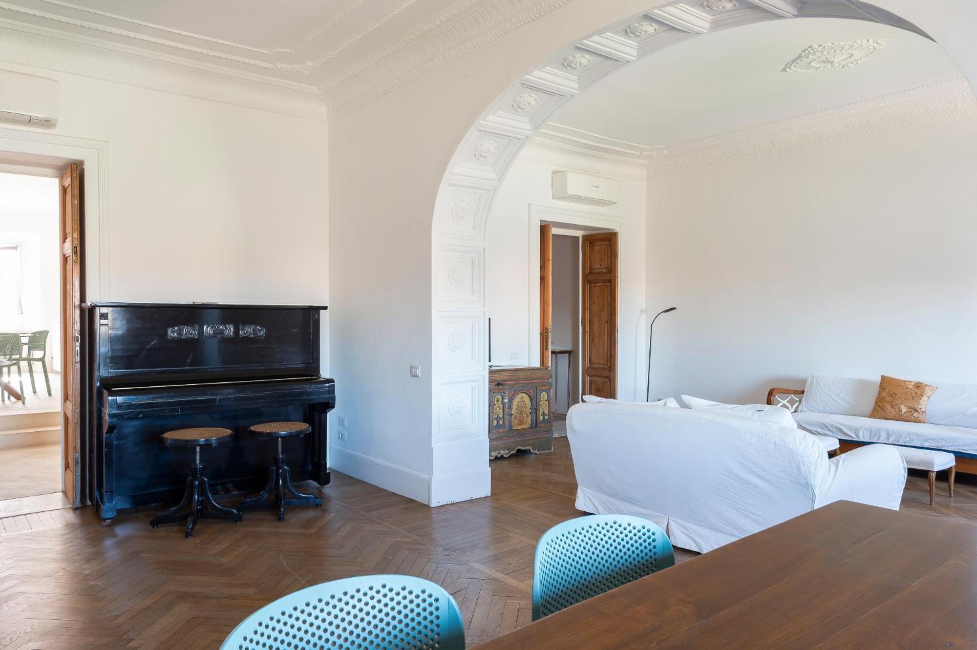 Vittorio Luxury Panoramic Apartment