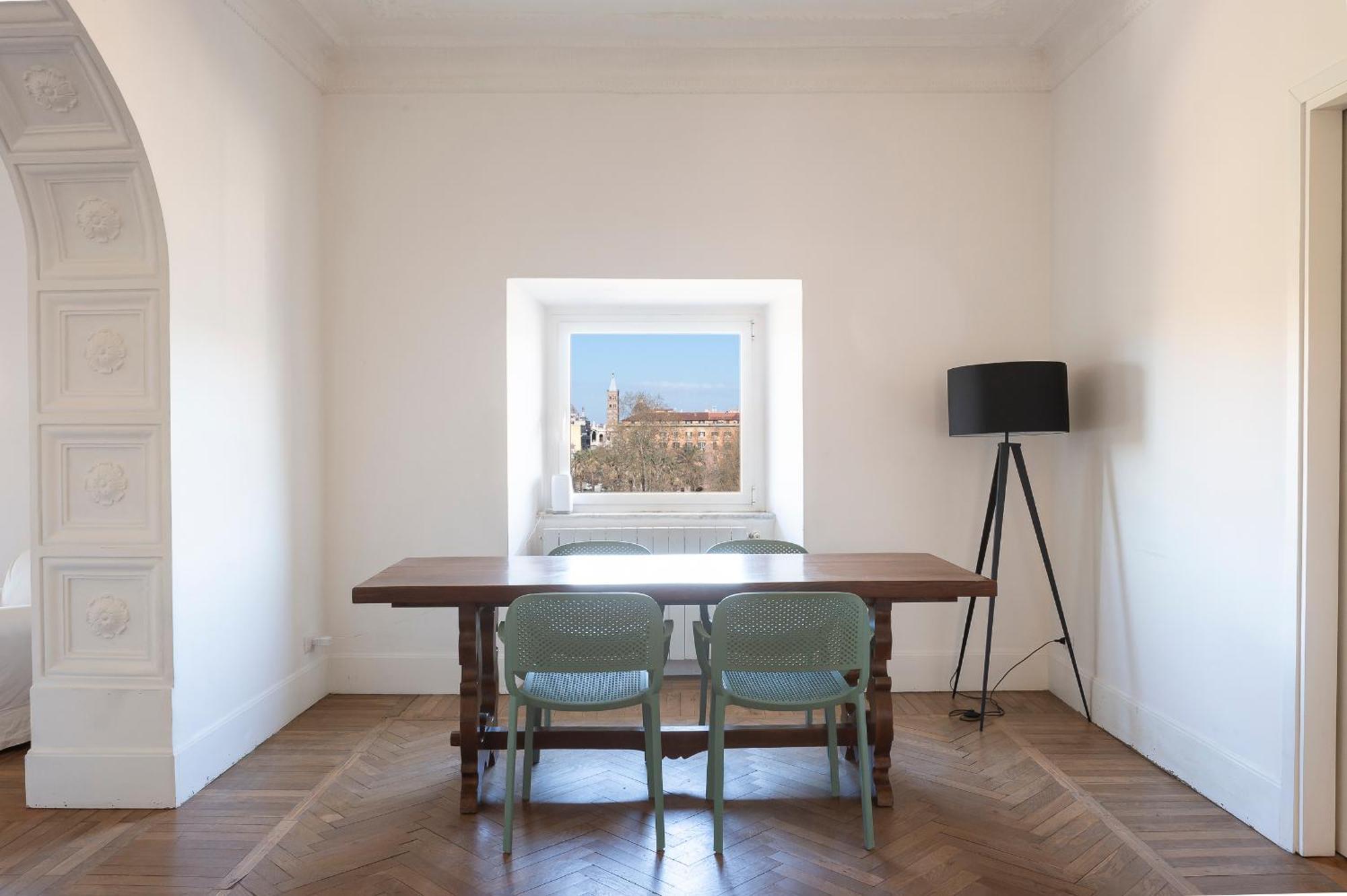 Vittorio Luxury Panoramic *