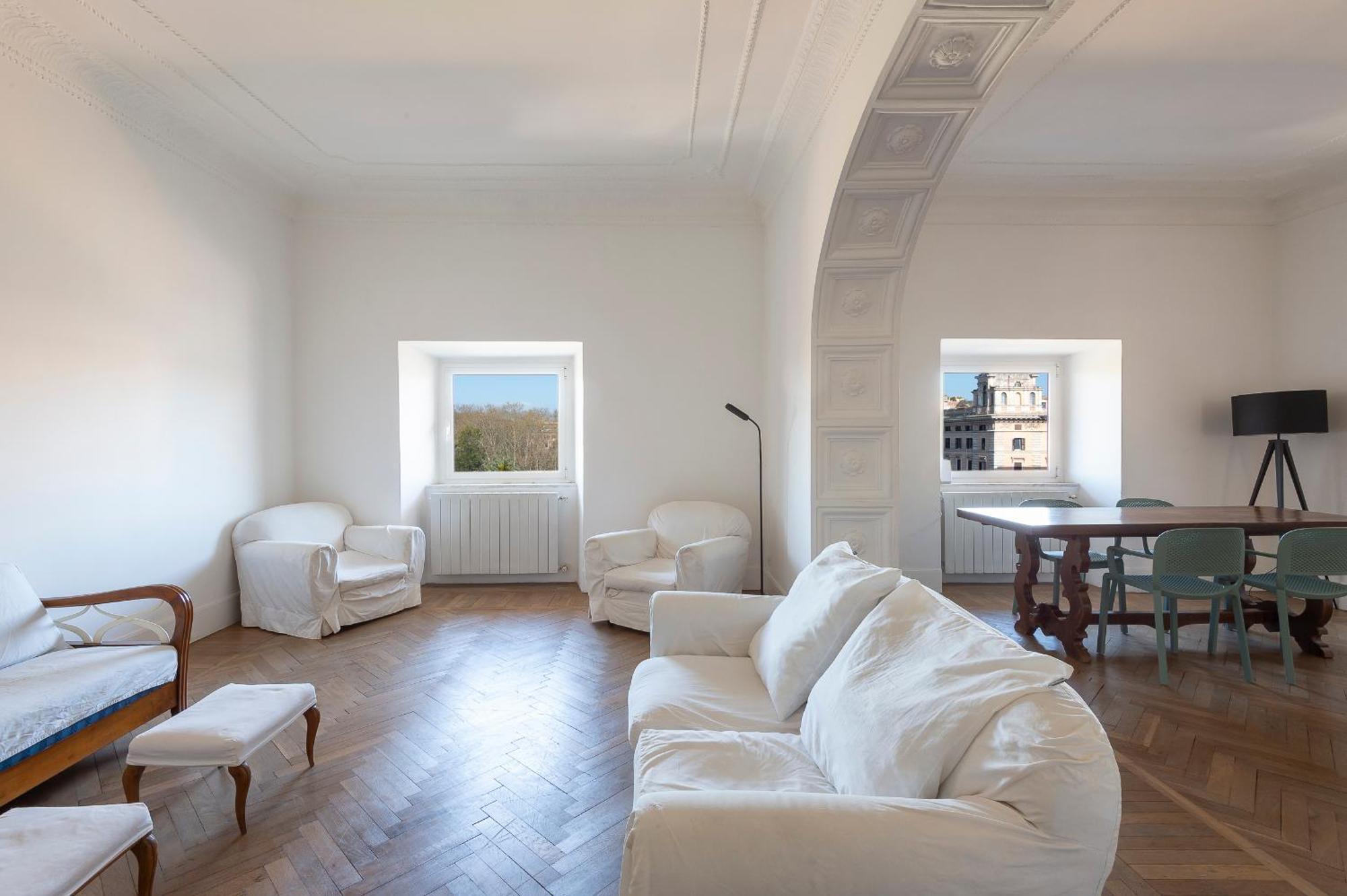 Vittorio Luxury Panoramic